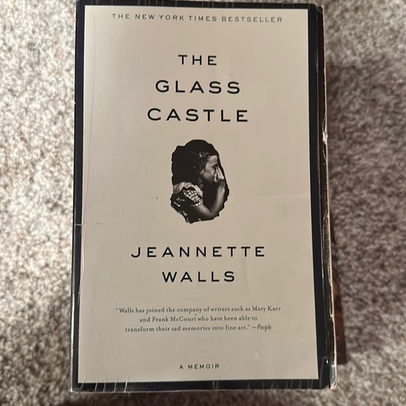 The Glass Castle by Jeannette Walls - Picture 1 of 3